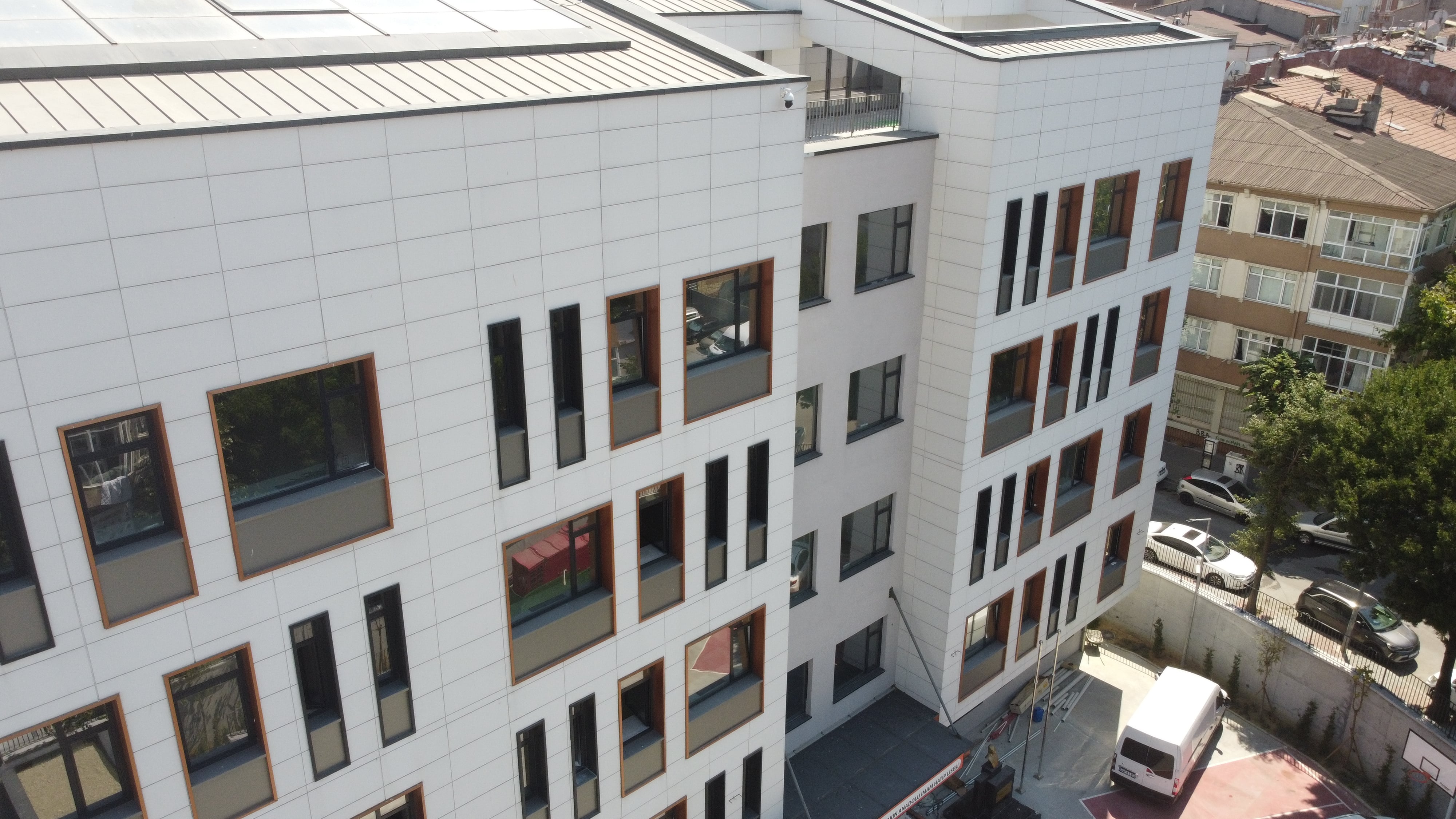 Eğitim Yapıları Yeniden Yapım İnşaatı (Ceb3-Wb4-Yapım-01)